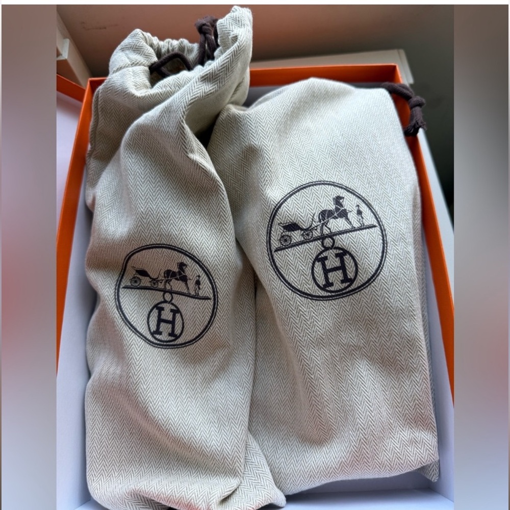 Brand: Hermes